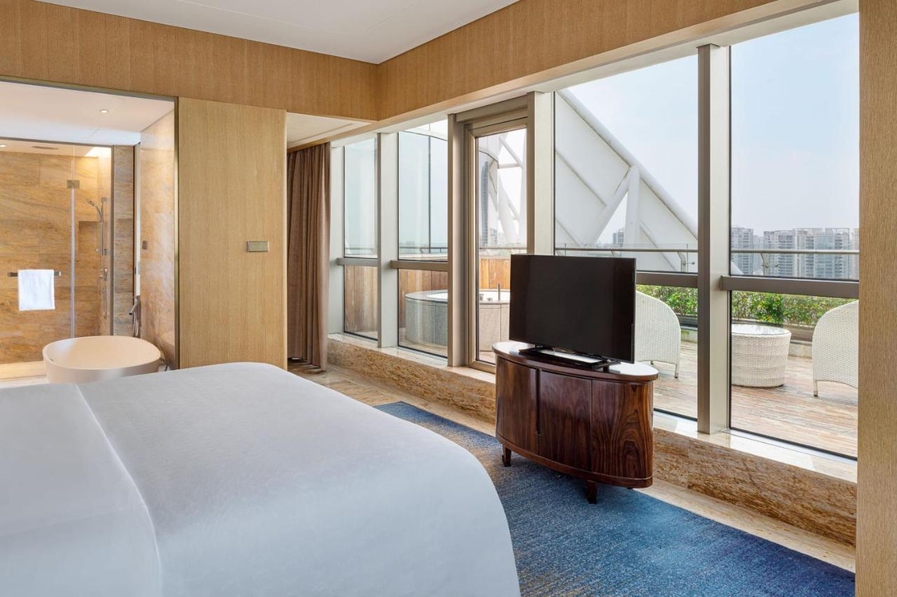 Sheraton Zhanjiang Hotel Extérieur photo